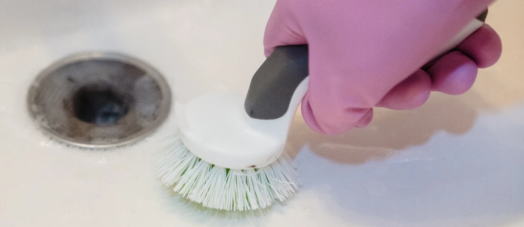 Clean your sink drain before applying plumber's putty