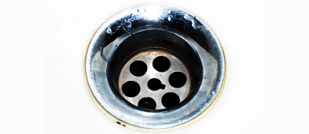 Where to apply plumber's putty to prevent leaks